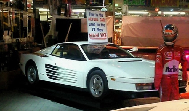 Se vende uno de los Ferrari Testarossa originales de Miami Vice...