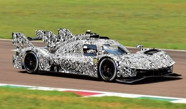 Ferrari pone en pista su nuevo LMH